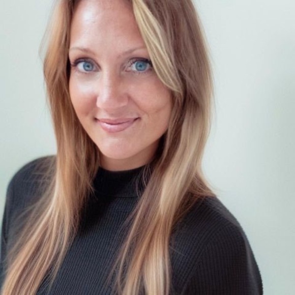 Meet your Posher, Amber - Picture 1 of 1